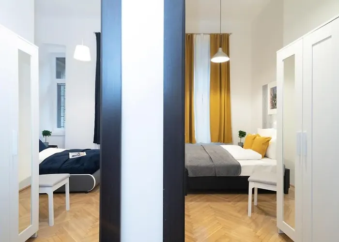 Ultra Central Large Stylish Apartment